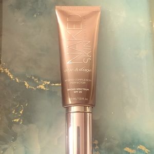 Urban Decay Naked Skin Light Foundation